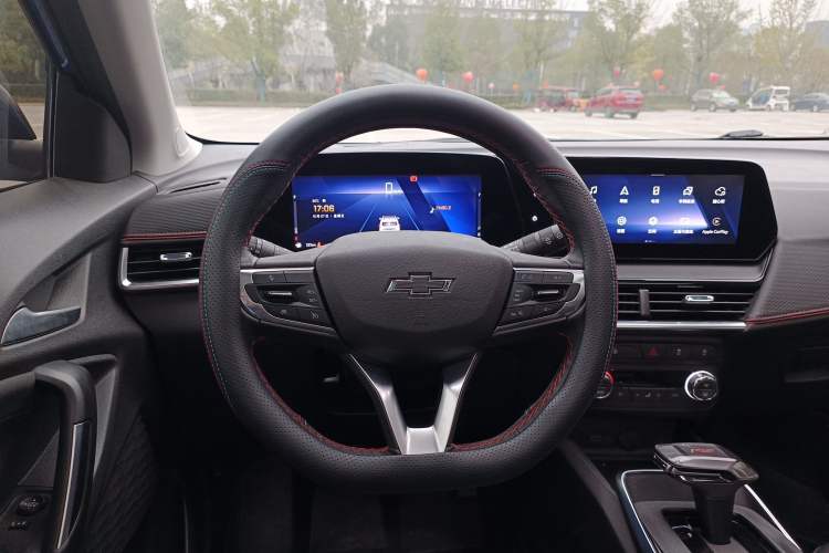 Used Chevrolet Trax 2022 Encore RS 1.5T CVT CoolPro Steering Wheel