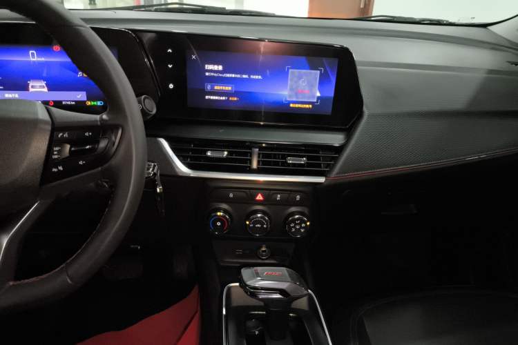 Used Chevrolet Trax 2022 Encore RS 1.5T CVT Cool Audio And AC Panel