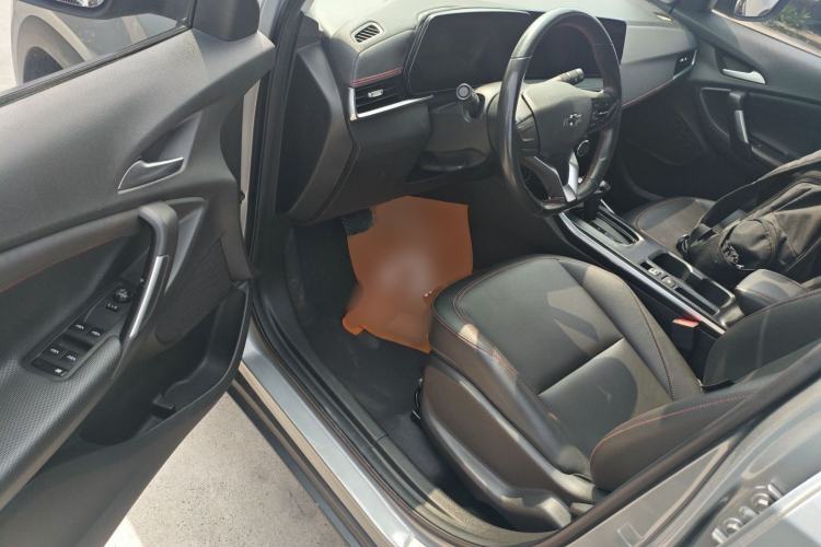Used Chevrolet Trax 2022 Encore RS 1.5T CVT Cool Driver Seat