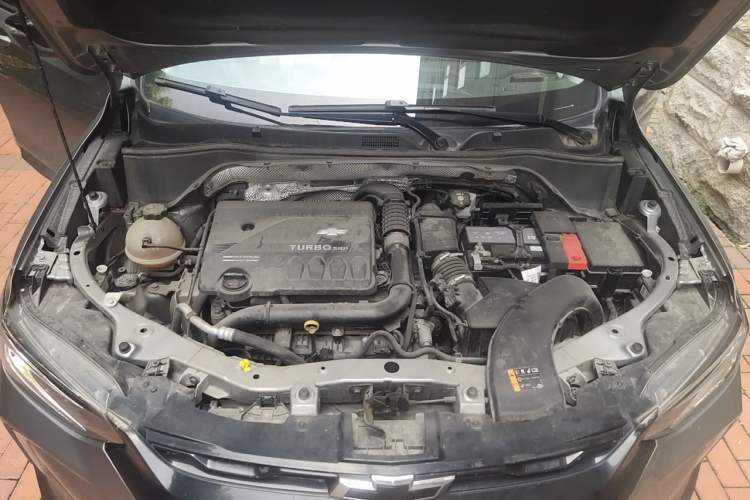 Used Chevrolet Trax 2022 Encore RS 1.5T CVT CoolPro Engine Bay