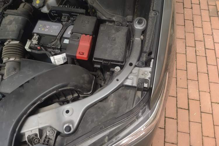 Used Chevrolet Trax 2022 Encore RS 1.5T CVT CoolPro Engine Bay Left