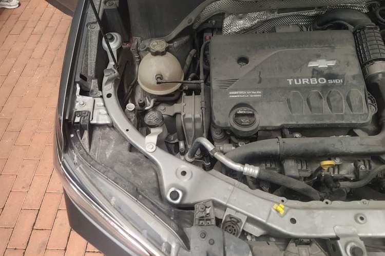 Used Chevrolet Trax 2022 Encore RS 1.5T CVT CoolPro Engine Bay Right
