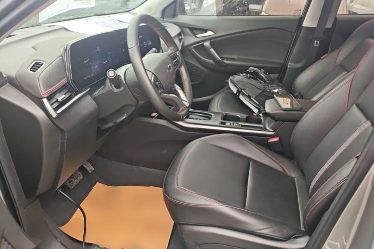Used Chevrolet Trax 2022 Encore RS 1.5T CVT CoolPro Left Front Seat