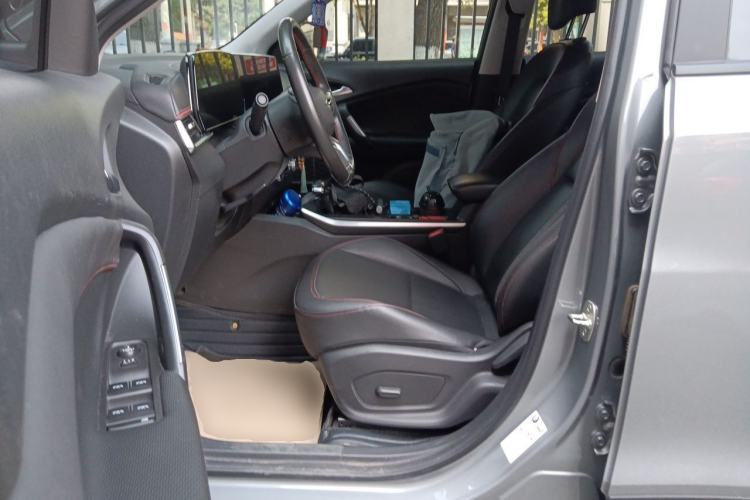 Used Chevrolet Trax 2022 Encore RS 1.5T CVT CoolPro Left Front Seat