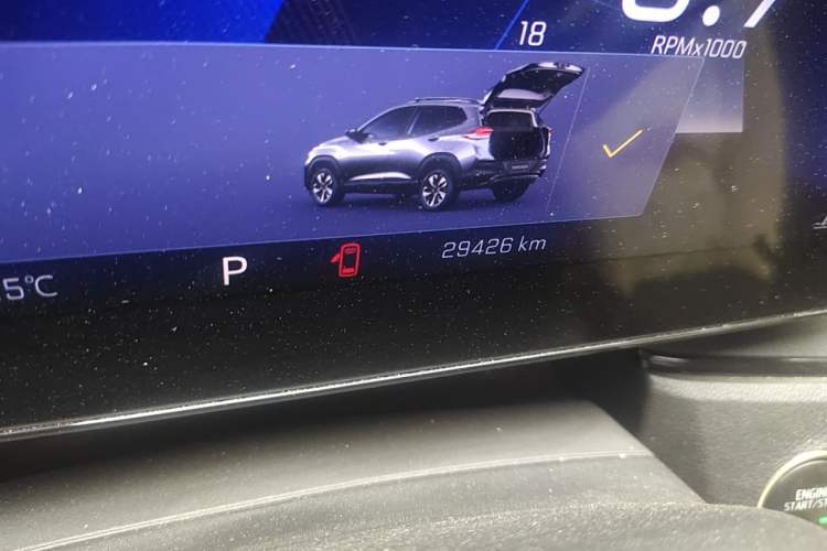 Used Chevrolet Trax 2022 Encore RS 1.5T CVT CoolPro Odometer Close Up