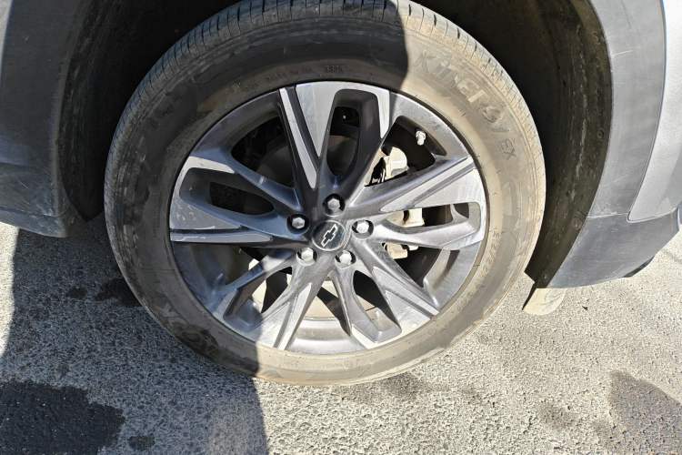 Used Chevrolet Trax 2022 Encore RS 1.5T CVT Cool Right Front Wheel Hub