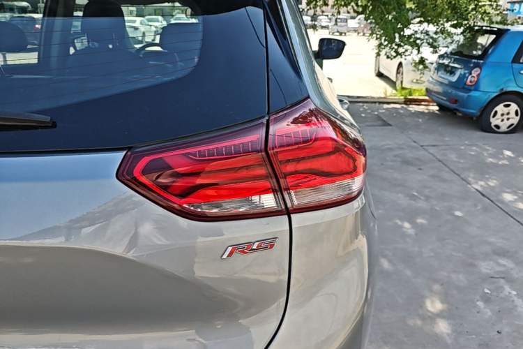 Used Chevrolet Trax 2022 Encore RS 1.5T CVT Cool Right Rear Taillight