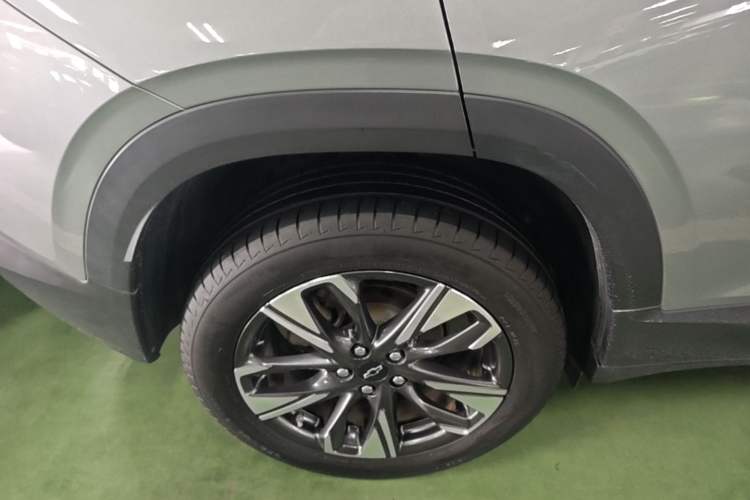 Used Chevrolet Trax 2022 Encore RS 1.5T CVT CoolMAX Right Rear Wheel Hub