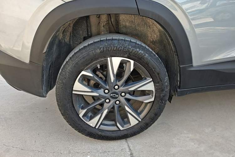 Used Chevrolet Trax 2022 Encore RS 1.5T CVT Cool Right Rear Wheel Hub