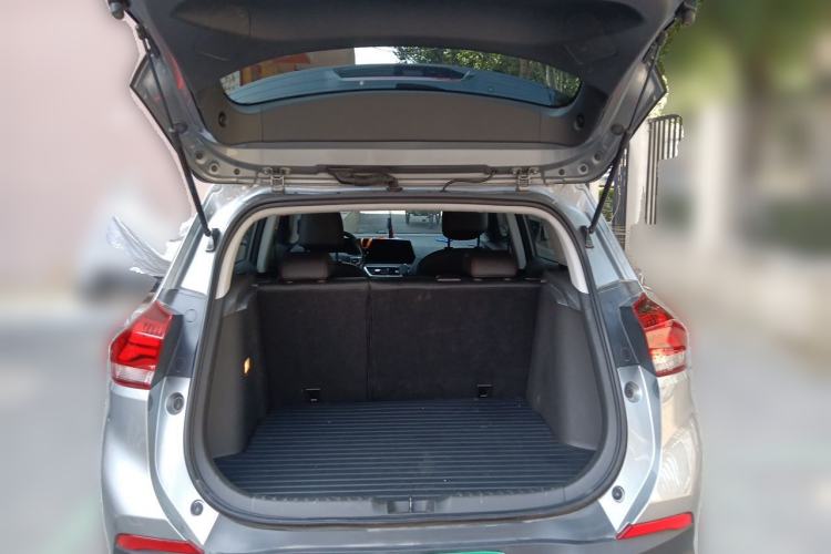Used Chevrolet Trax 2022 Encore RS 1.5T CVT CoolPro Trunk