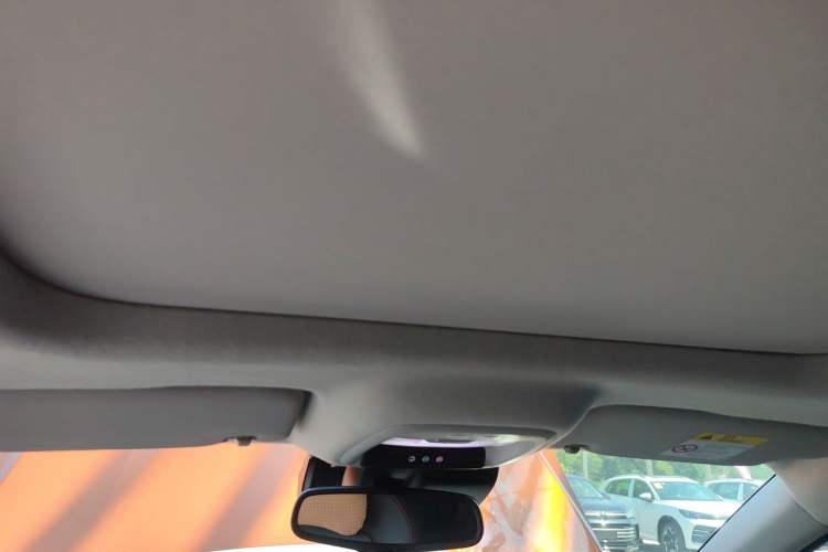 Used Chevrolet Trax 2022 Encore RS 1.5T CVT CoolMAX Headliner