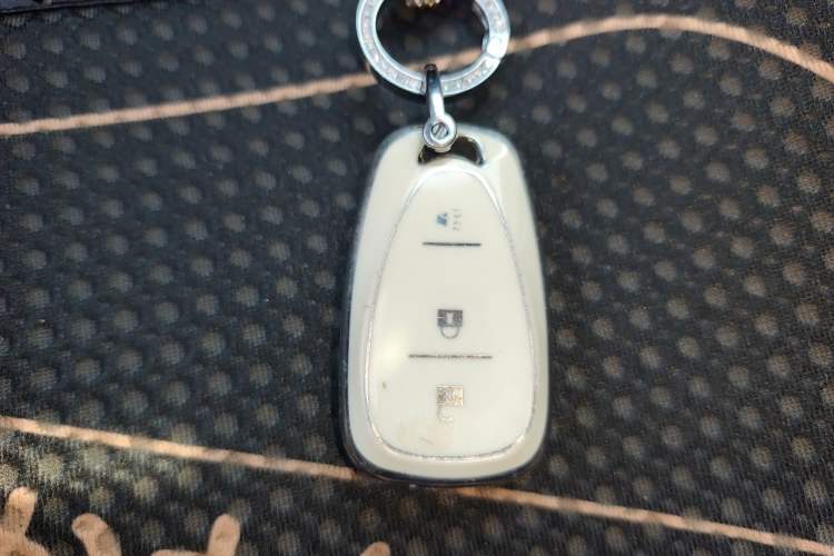 Used Chevrolet Trax 2022 Encore RS 1.5T CVT CoolMAX Vehicle Key