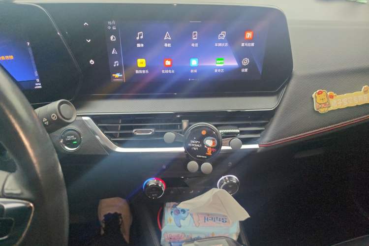 Used Chevrolet Trax 2022 Encore RS 1.5T CVT CoolPro Audio And AC Panel