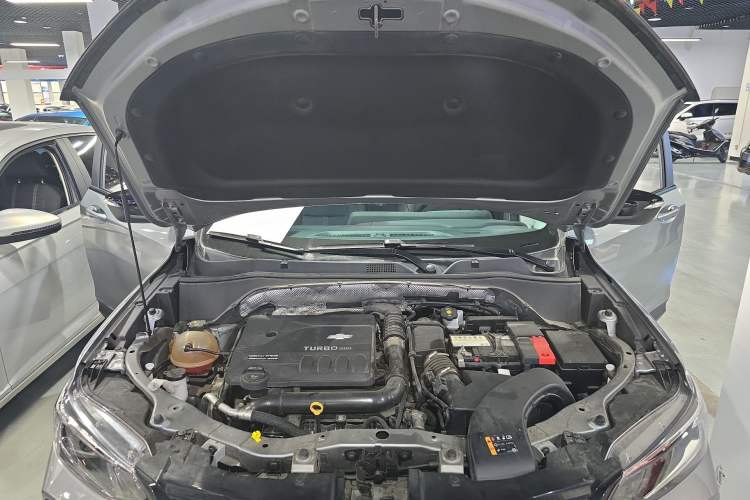 Used Chevrolet Trax 2022 Encore RS 1.5T CVT CoolPro Engine Bay