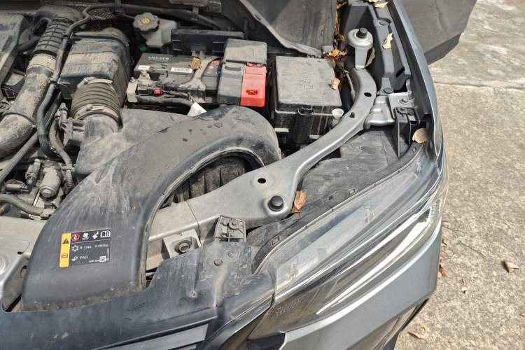 Used Chevrolet Trax 2022 Encore RS 1.5T CVT Cool Engine Bay Left