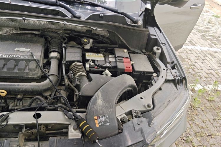 Used Chevrolet Trax 2022 Encore RS 1.5T CVT Cool Engine Bay Left