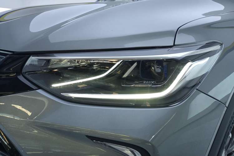 Used Chevrolet Trax 2022 Encore RS 1.5T CVT CoolPro Left Front Headlight