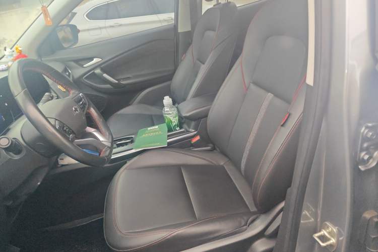 Used Chevrolet Trax 2022 Encore RS 1.5T CVT CoolPro Left Front Seat