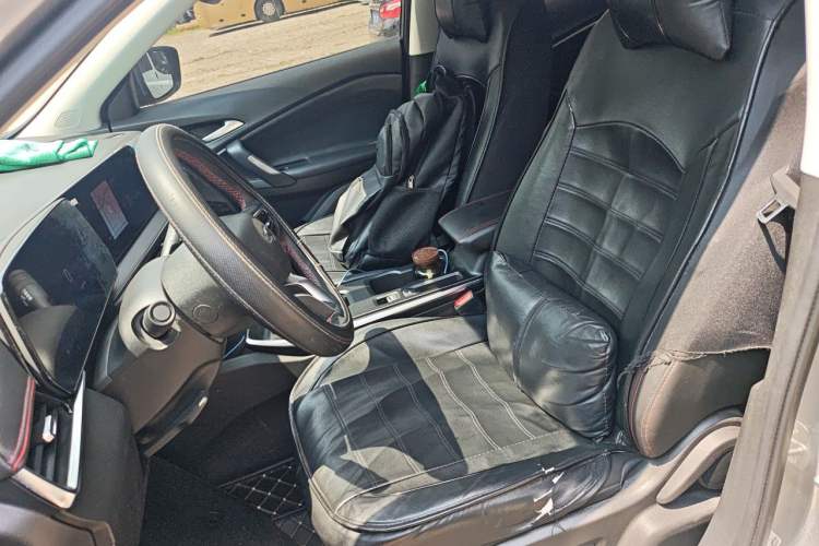 Used Chevrolet Trax 2022 Encore RS 1.5T CVT CoolPro Left Front Seat