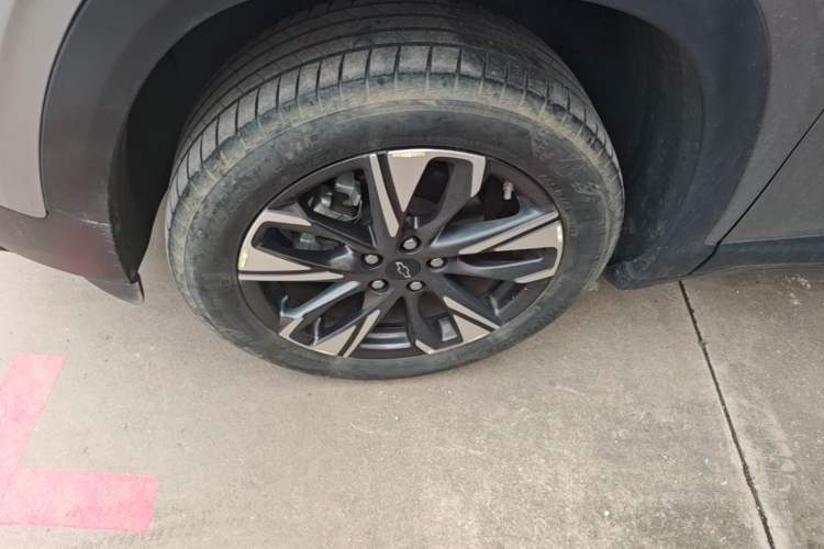 Used Chevrolet Trax 2022 Encore RS 1.5T CVT Cool Left Front Wheel Hub