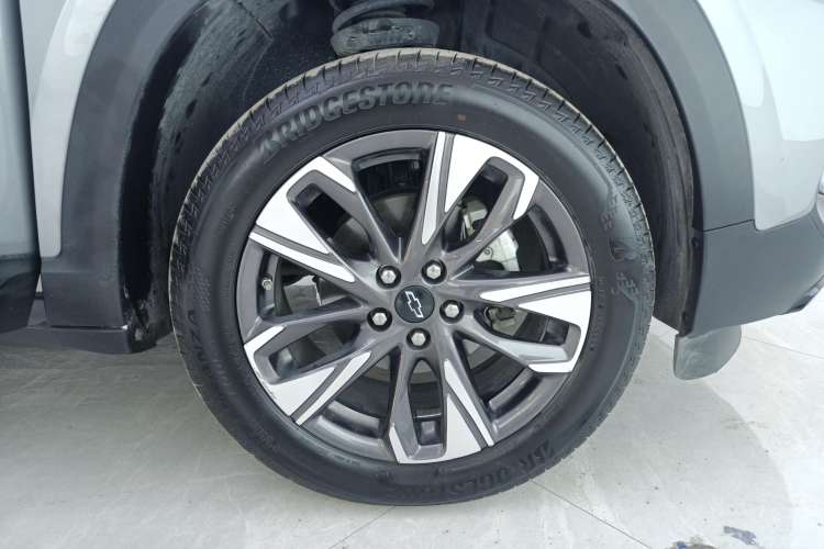 Used Chevrolet Trax 2022 Encore RS 1.5T CVT CoolPro Right Rear Wheel Hub