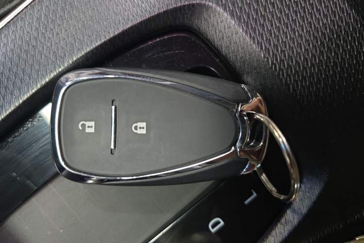 Used Chevrolet Trax 2022 Encore RS 1.5T CVT CoolPro Vehicle Key