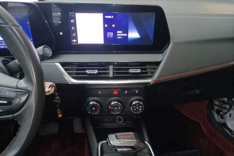 Used Chevrolet Trax 2022 Encore RS 1.5T CVT Cool Audio And AC Panel