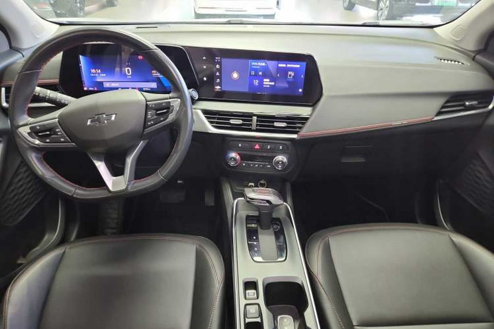 Used Chevrolet Trax 2022 Encore RS 1.5T CVT CoolMAX Center Console