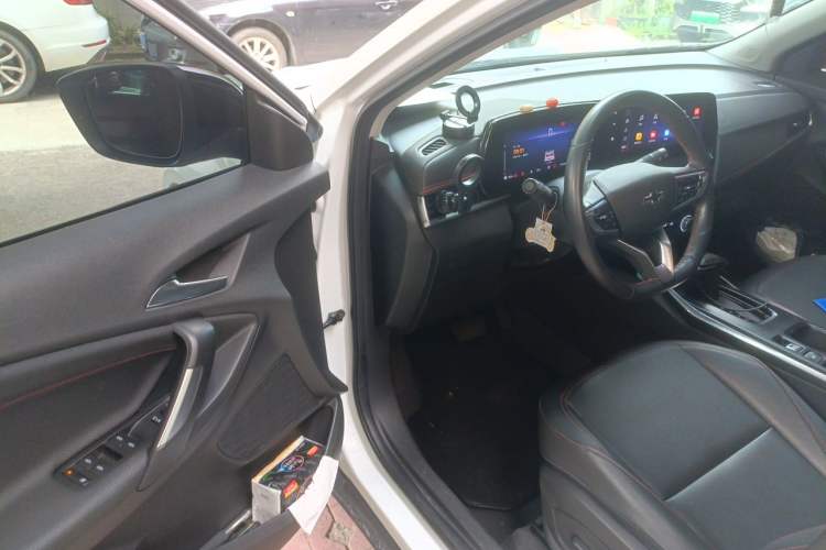 Used Chevrolet Trax 2022 Encore RS 1.5T CVT CoolPro Driver Seat