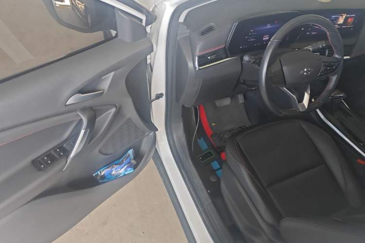 Used Chevrolet Trax 2022 Encore RS 1.5T CVT Cool Driver Seat