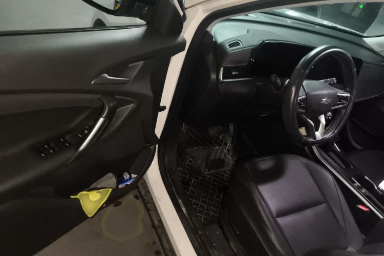 Used Chevrolet Trax 2022 Encore RS 1.5T CVT CoolMAX Driver Seat