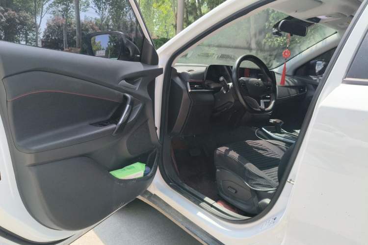 Used Chevrolet Trax 2022 Encore RS 1.5T CVT CoolPro Driver Seat