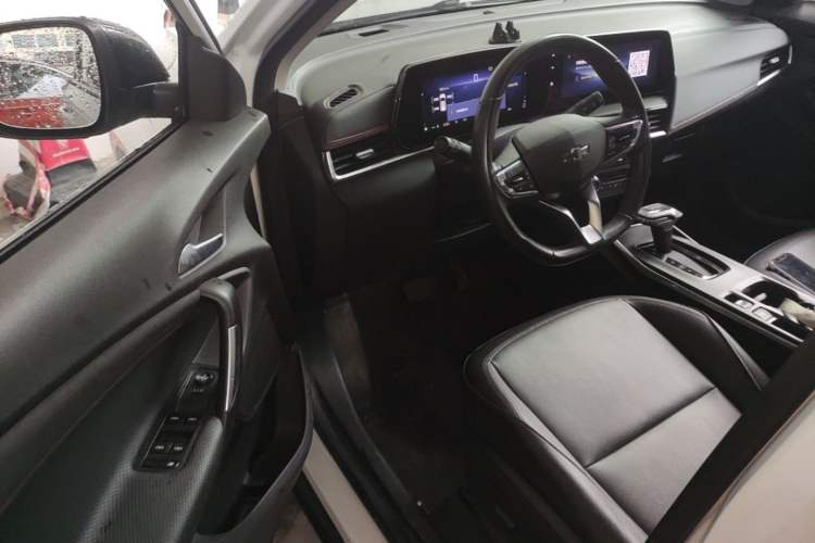 Used Chevrolet Trax 2022 Encore RS 1.5T CVT CoolMAX Driver Seat