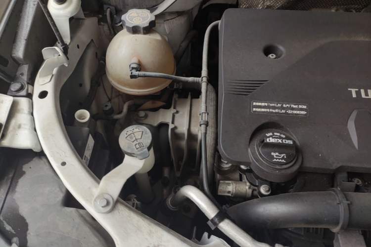 Used Chevrolet Trax 2022 Encore RS 1.5T CVT CoolMAX Engine Bay Right