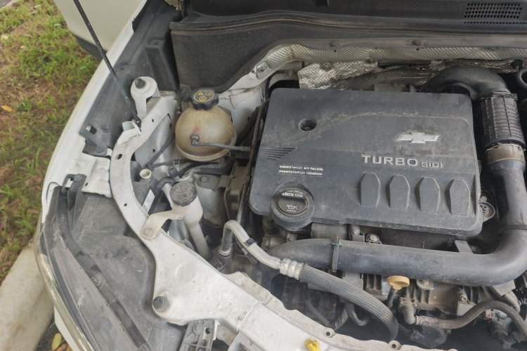 Used Chevrolet Trax 2022 Encore RS 1.5T CVT Cool Engine Bay Right