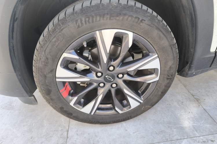 Used Chevrolet Trax 2022 Encore RS 1.5T CVT CoolPro Exterior 4