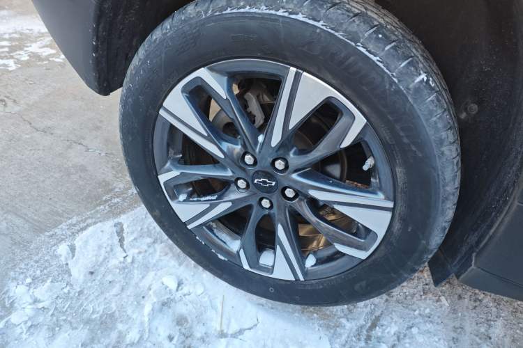 Used Chevrolet Trax 2022 Encore RS 1.5T CVT CoolPro Exterior 4