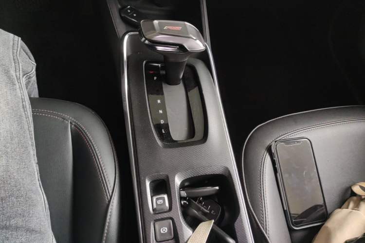 Used Chevrolet Trax 2022 Encore RS 1.5T CVT CoolMAX Gear Lever
