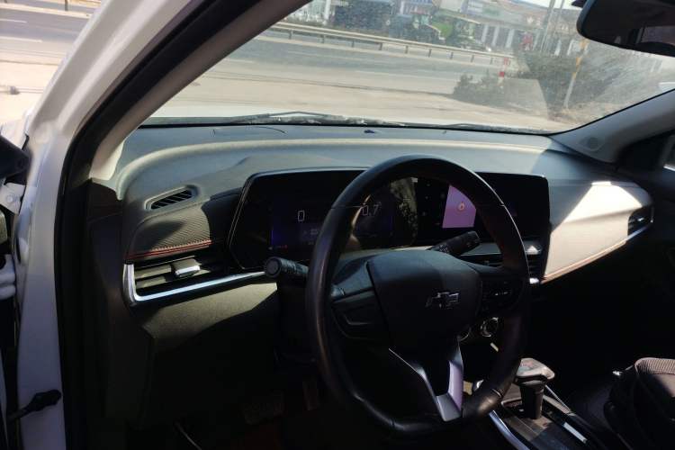 Used Chevrolet Trax 2022 Encore RS 1.5T CVT Cool Interior 2