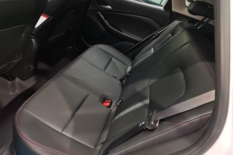 Used Chevrolet Trax 2022 Encore RS 1.5T CVT Cool Interior 4