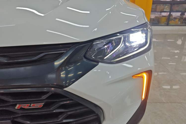 Used Chevrolet Trax 2022 Encore RS 1.5T CVT Cool Left Front Headlight