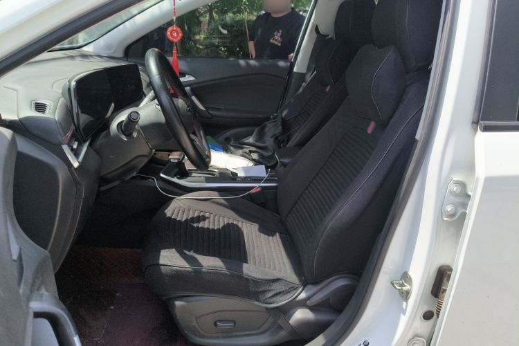 Used Chevrolet Trax 2022 Encore RS 1.5T CVT CoolPro Left Front Seat