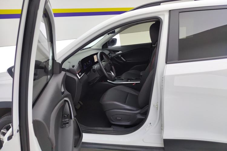 Used Chevrolet Trax 2022 Encore RS 1.5T CVT CoolPro Left Front Seat