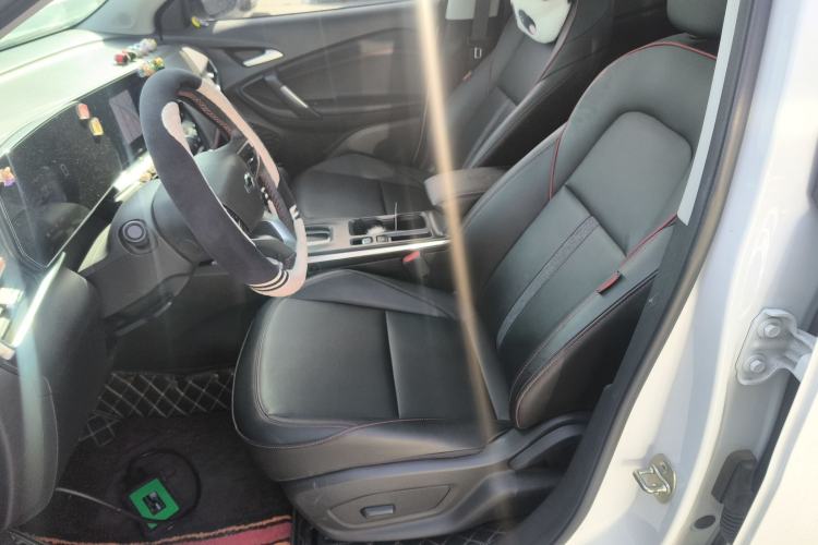 Used Chevrolet Trax 2022 Encore RS 1.5T CVT CoolPro Left Front Seat