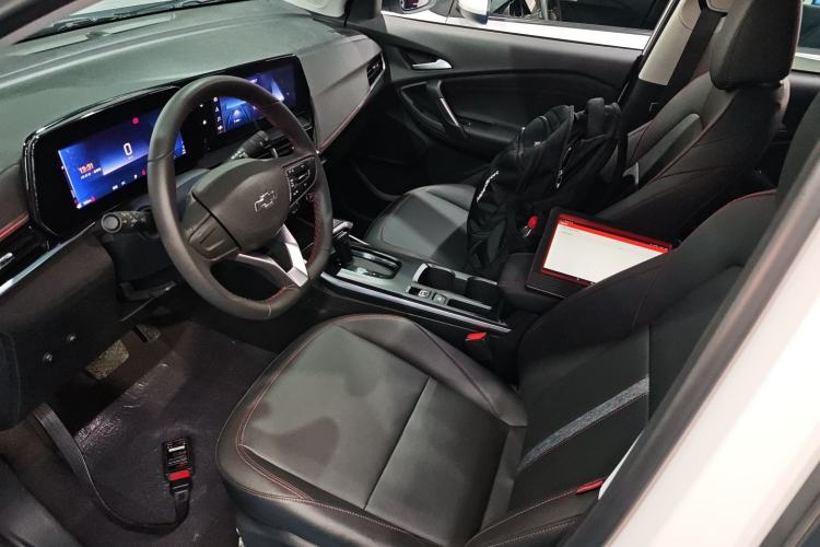 Used Chevrolet Trax 2022 Encore RS 1.5T CVT Cool Left Front Seat