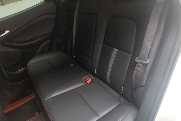 Used Chevrolet Trax 2022 Encore RS 1.5T CVT CoolMAX Left Rear Seat