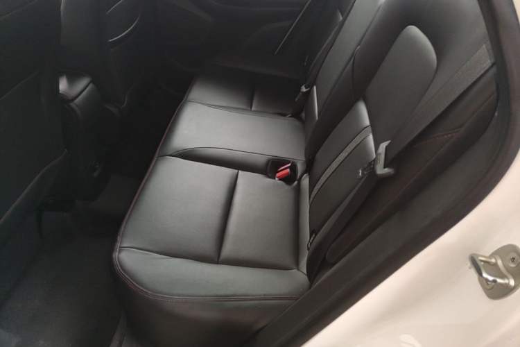 Used Chevrolet Trax 2022 Encore RS 1.5T CVT CoolMAX Left Rear Seat