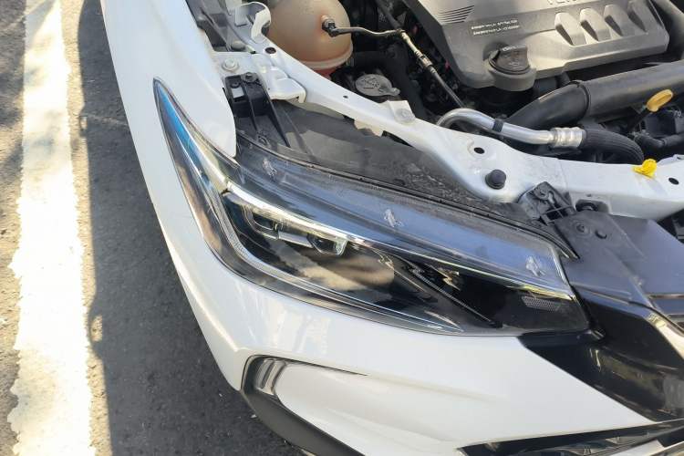 Used Chevrolet Trax 2022 Encore RS 1.5T CVT CoolMAX Right Front Headlight