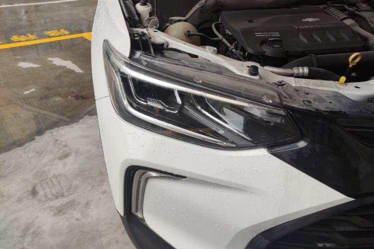 Used Chevrolet Trax 2022 Encore RS 1.5T CVT CoolMAX Right Front Headlight