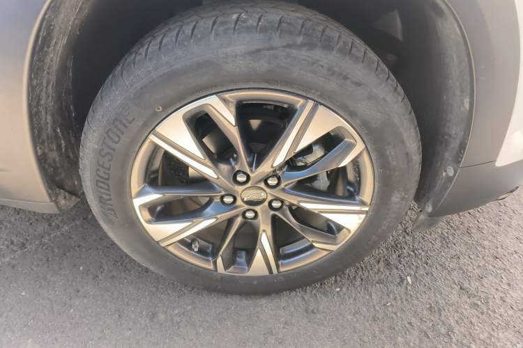 Used Chevrolet Trax 2022 Encore RS 1.5T CVT CoolMAX Right Front Wheel Hub